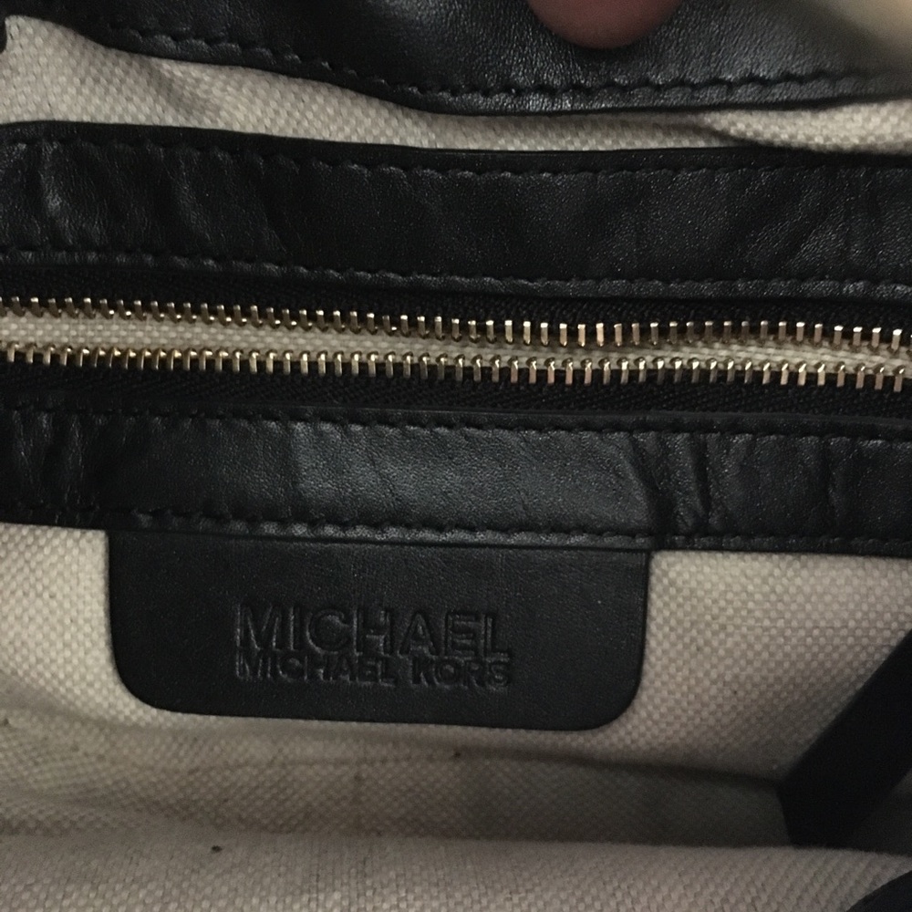 MICHAEL Michael Kors Black Mini Bag - Picture 6 of 13